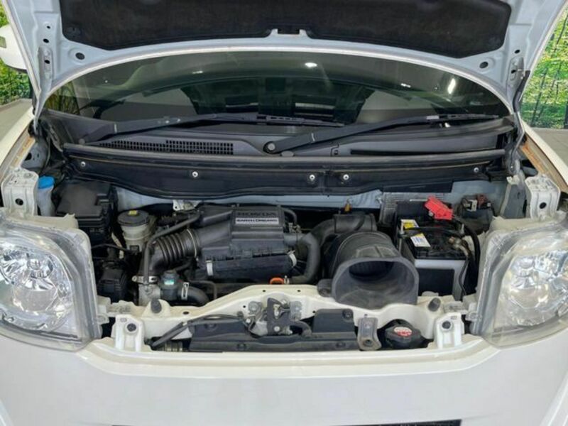 N BOX