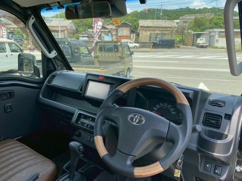 PIXIS TRUCK