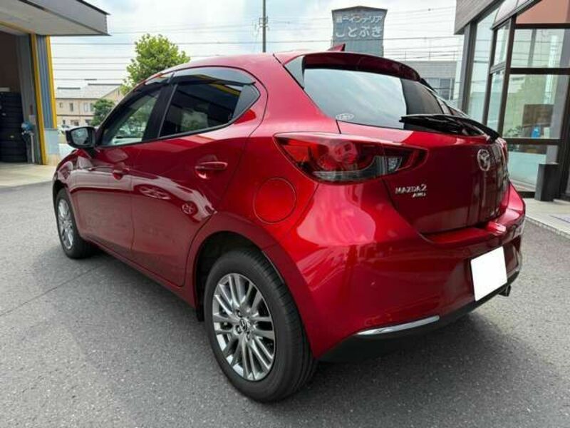 MAZDA2