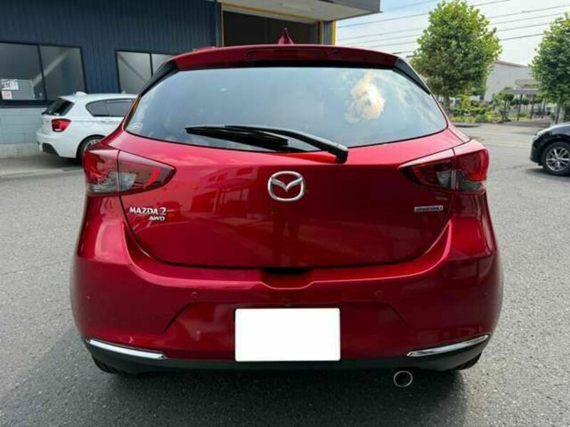 MAZDA2