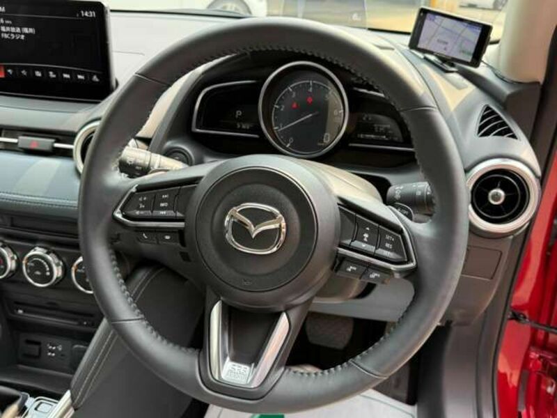 MAZDA2