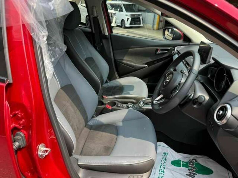 MAZDA2