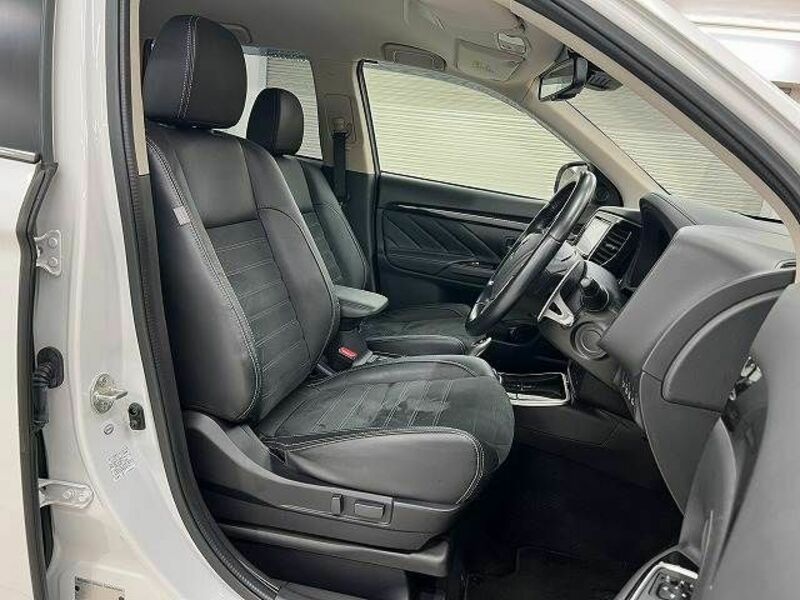 OUTLANDER PHEV
