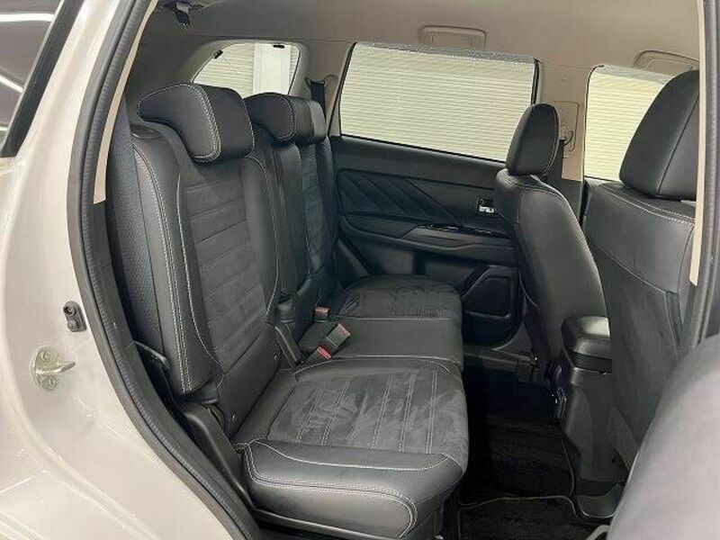 OUTLANDER PHEV