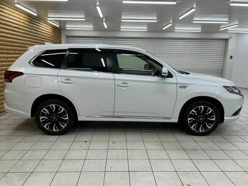 OUTLANDER PHEV