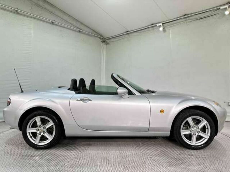 ROADSTER