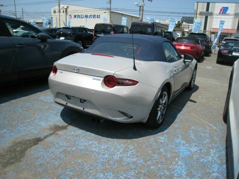 ROADSTER