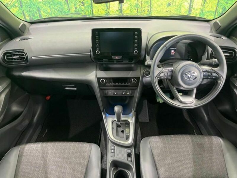 YARIS CROSS