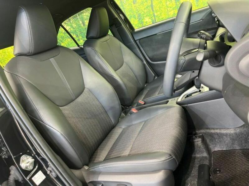 YARIS CROSS
