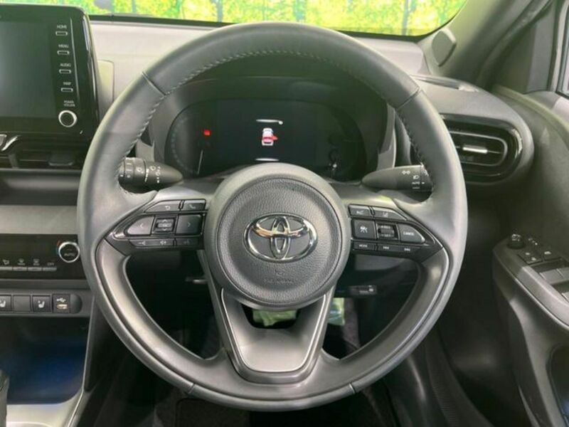 YARIS CROSS