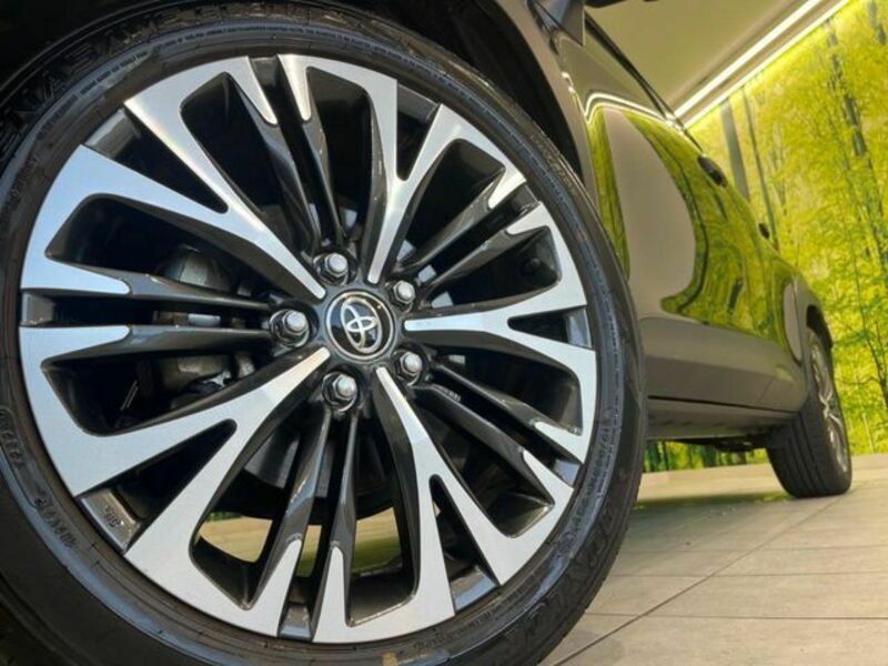 YARIS CROSS