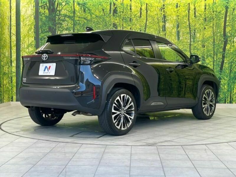 YARIS CROSS