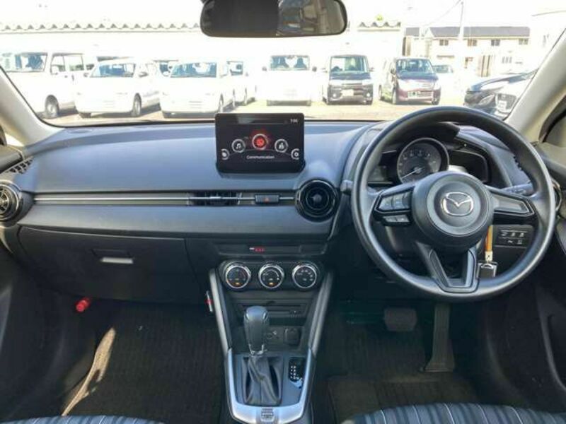 MAZDA2