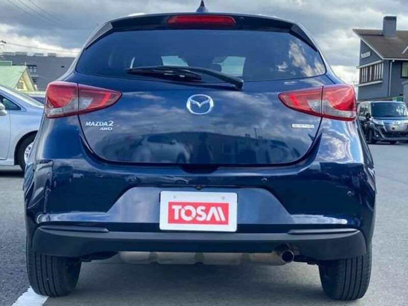 MAZDA2