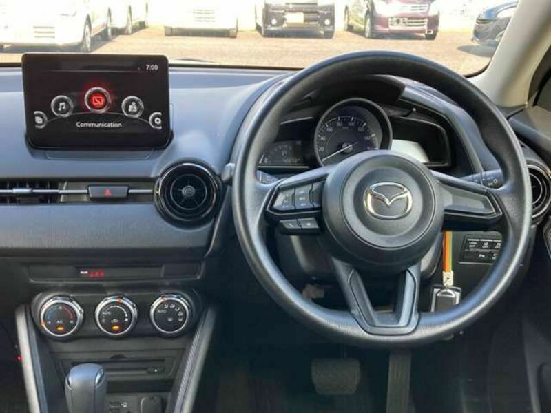 MAZDA2