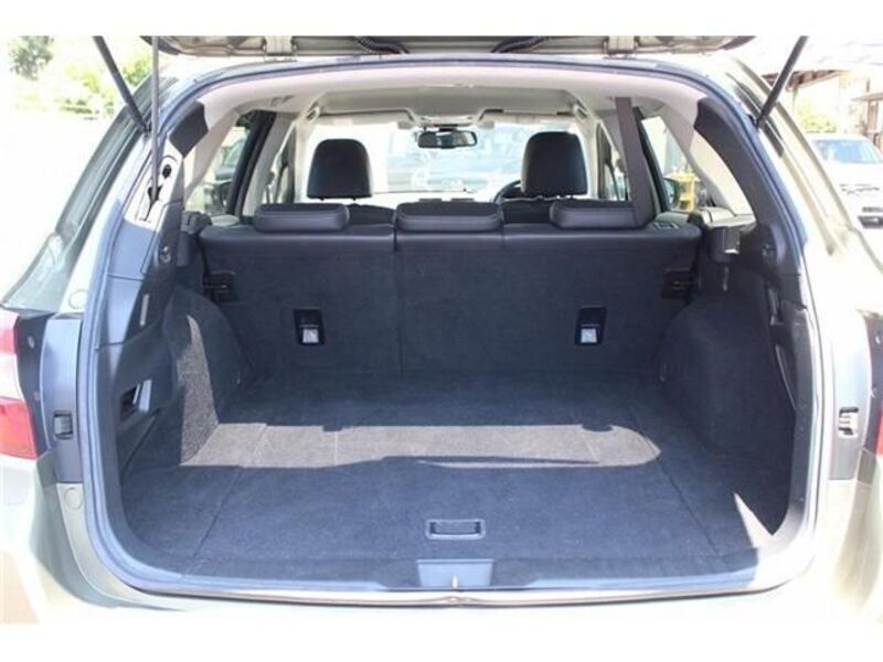 LEGACY OUTBACK