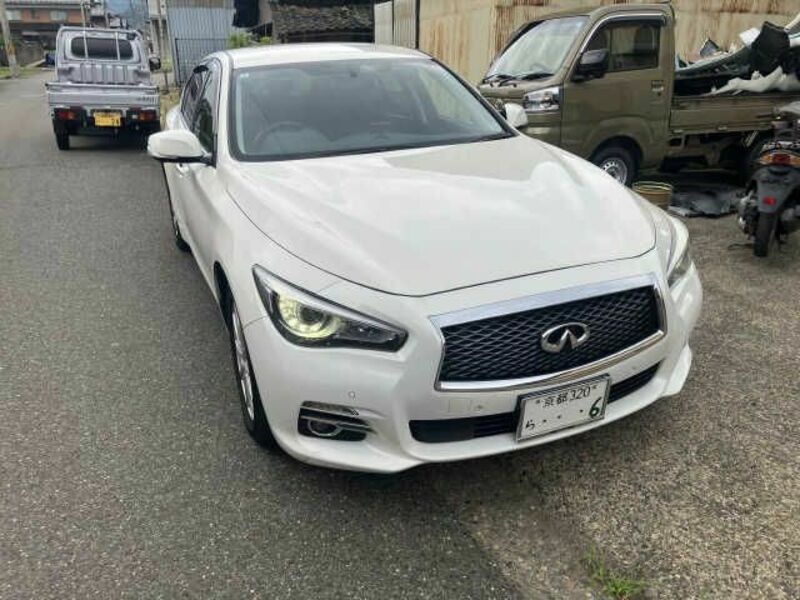 NISSAN SKYLINE