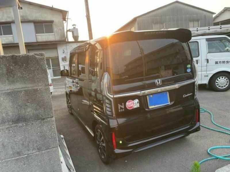 N BOX CUSTOM