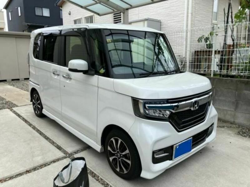 N BOX CUSTOM