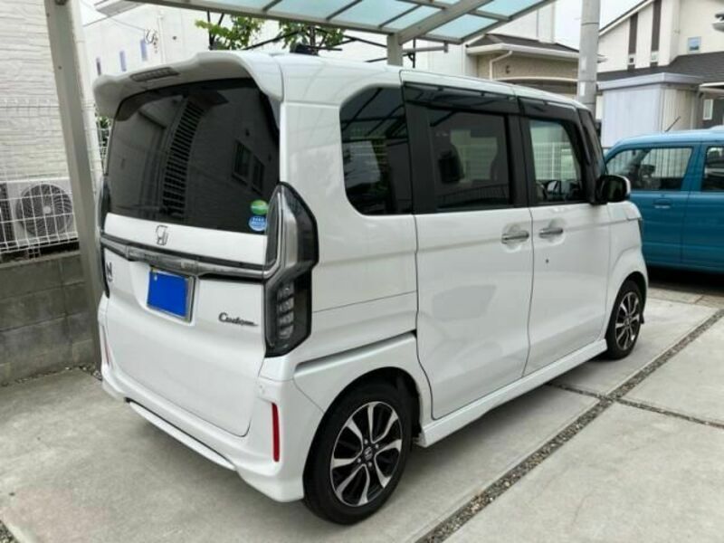 N BOX CUSTOM