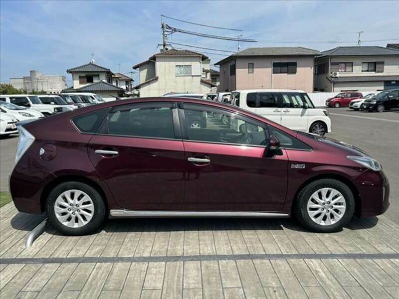 PRIUS PHV