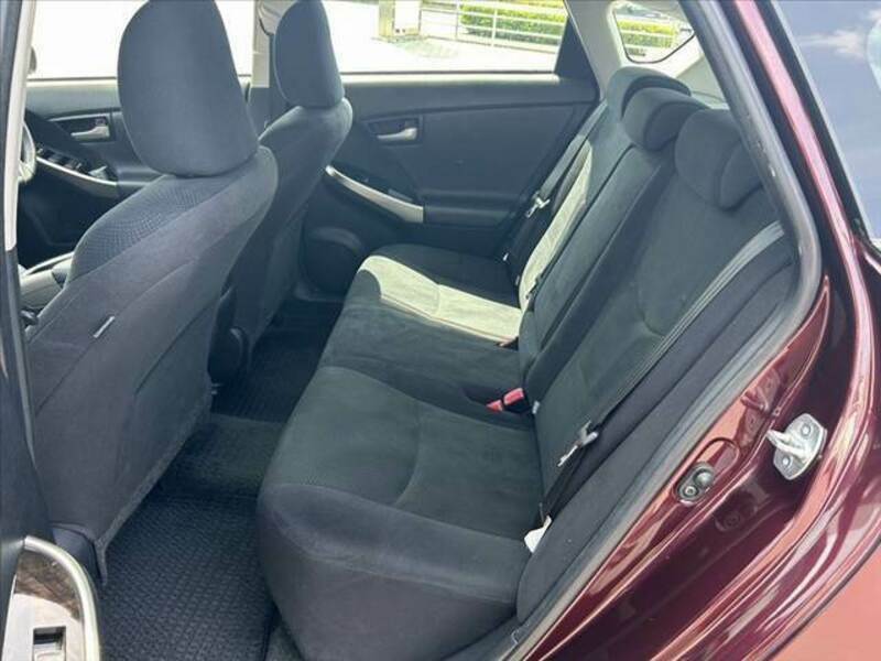 PRIUS PHV