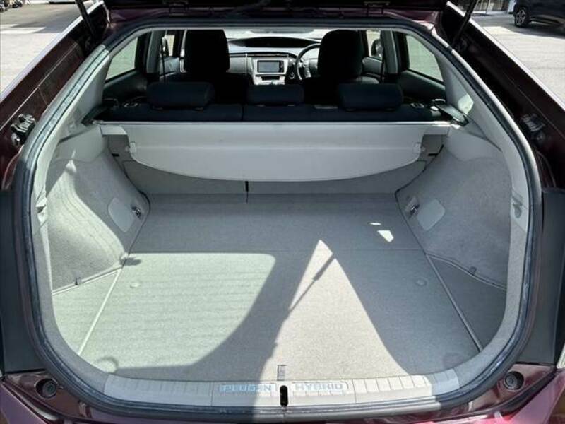PRIUS PHV