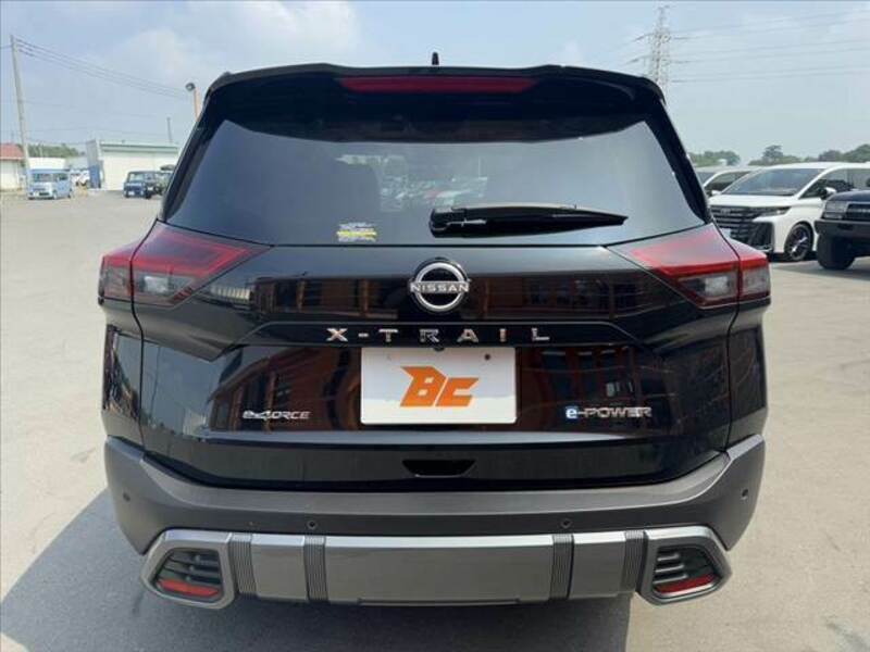 X-TRAIL