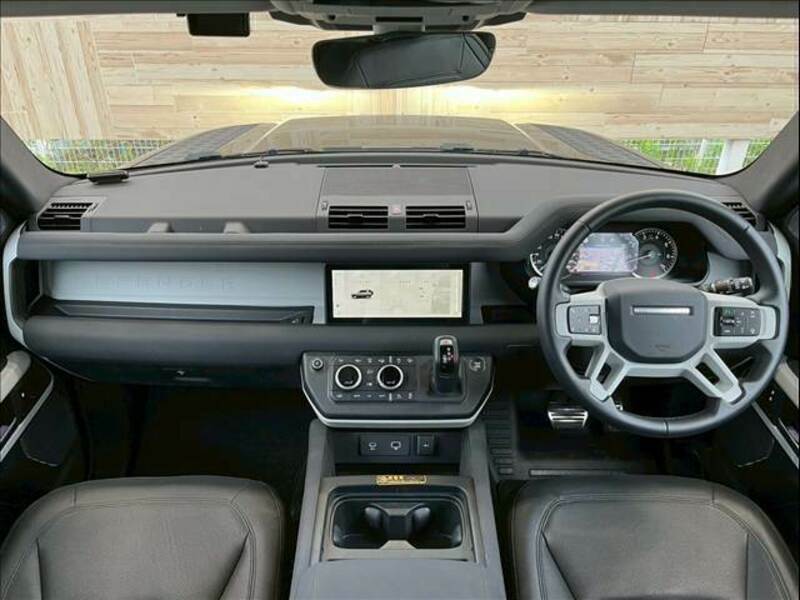 DEFENDER