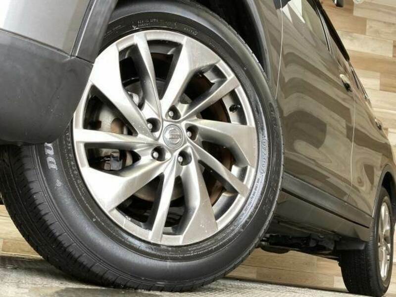 X-TRAIL