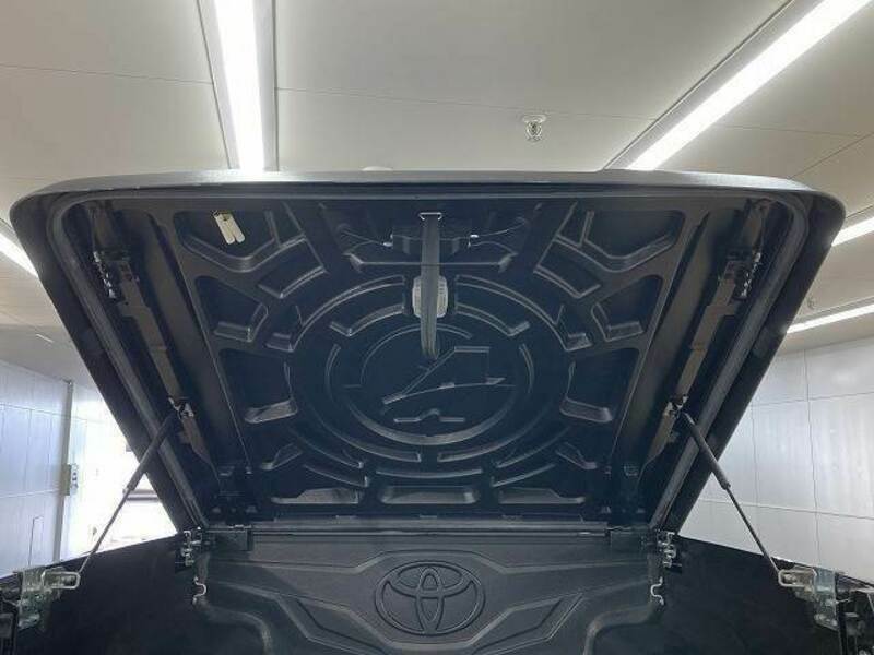 HILUX