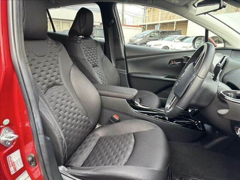 PRIUS PHV