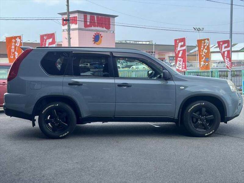 X-TRAIL