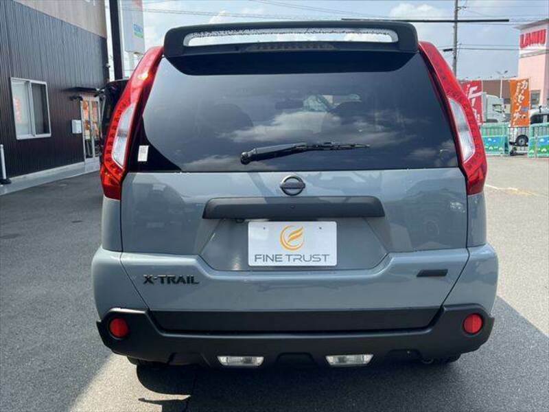 X-TRAIL
