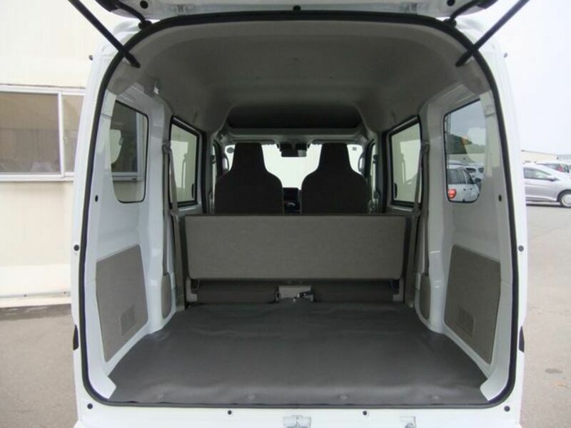CLIPPER VAN
