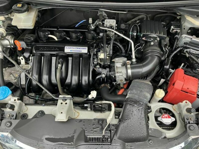 FIT HYBRID