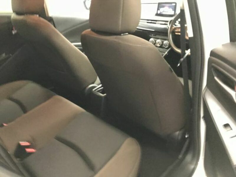 MAZDA2
