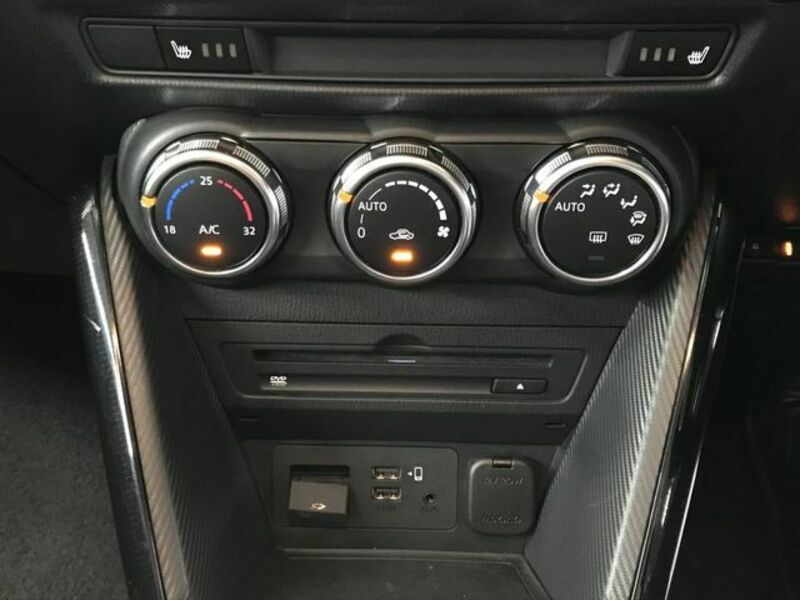 MAZDA2