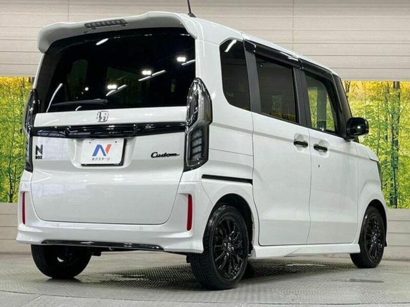 N BOX CUSTOM
