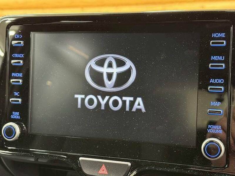 YARIS CROSS