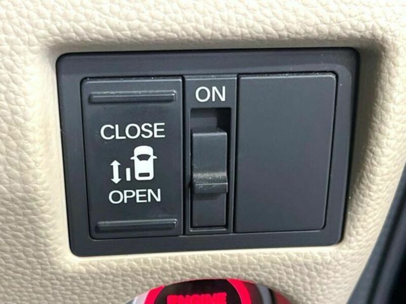 N BOX