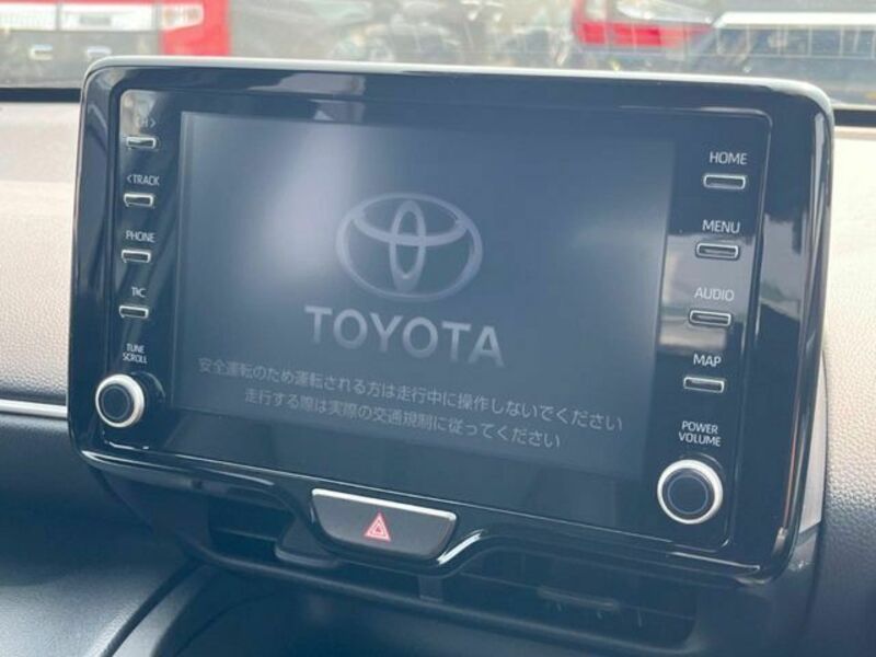 YARIS CROSS
