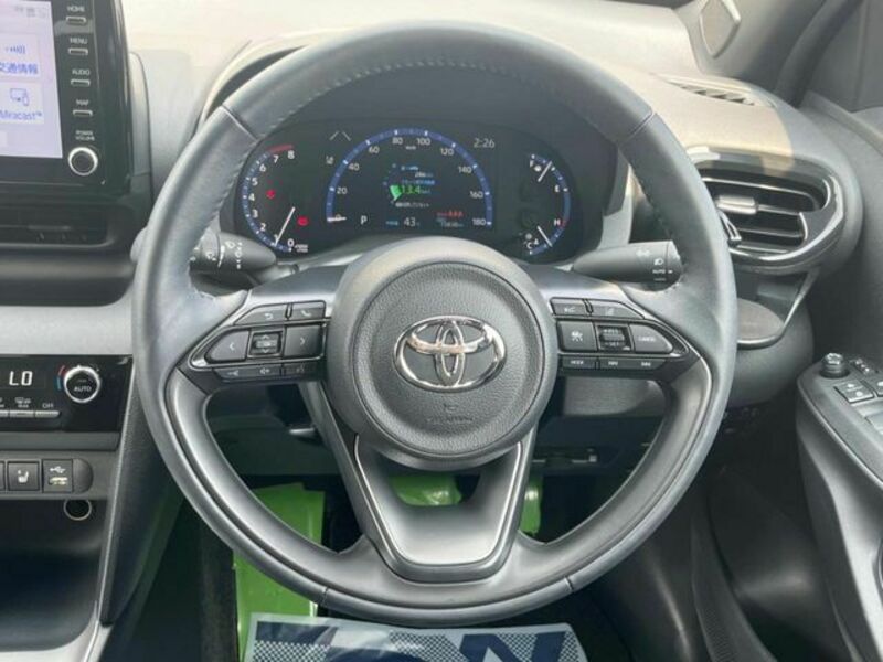YARIS CROSS