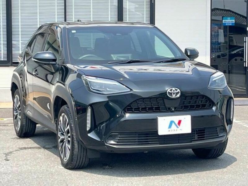 YARIS CROSS