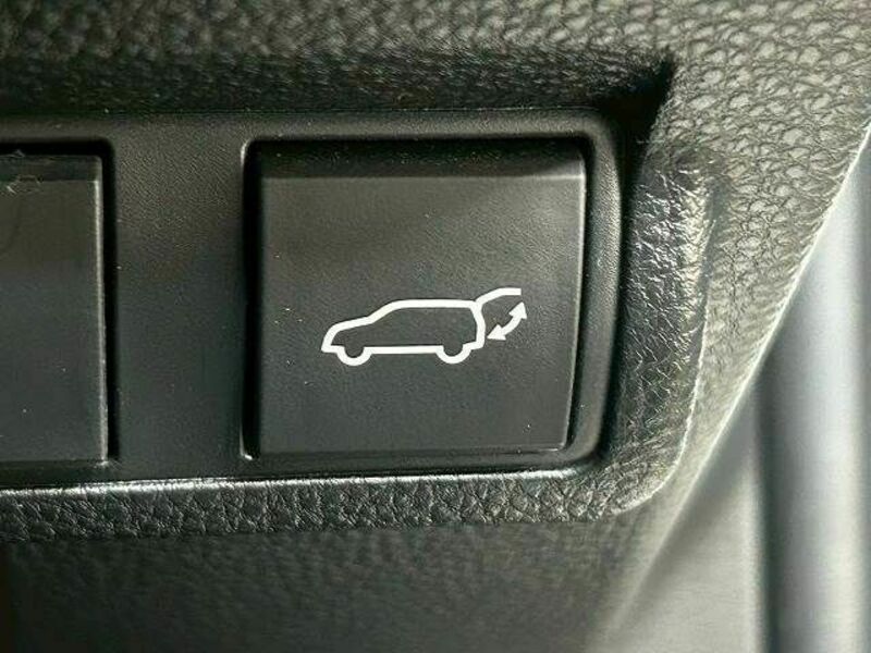 COROLLA CROSS