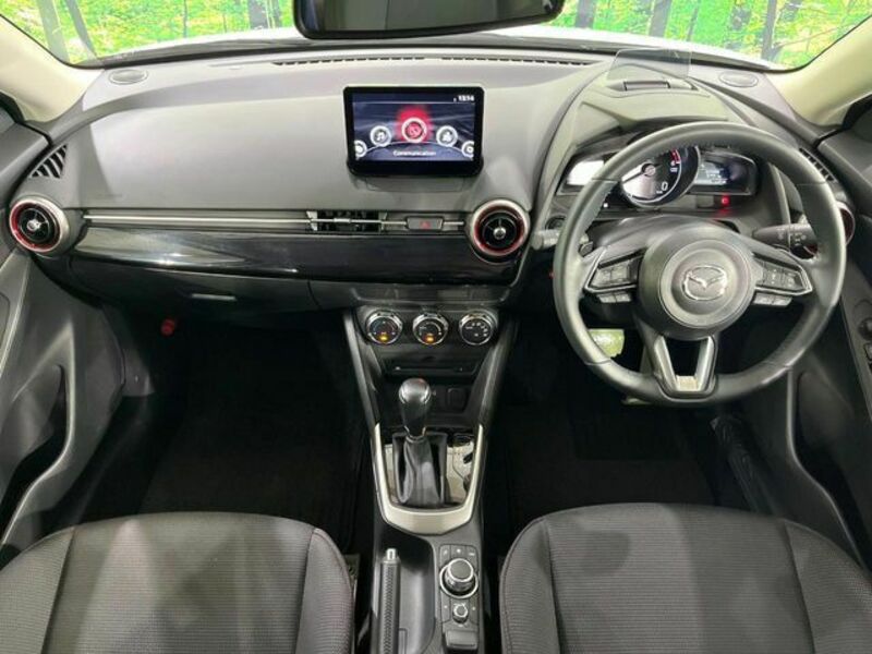 MAZDA2