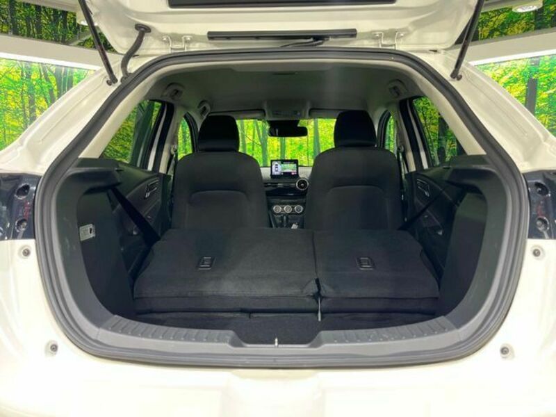 MAZDA2