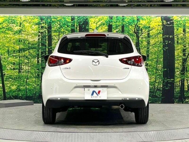 MAZDA2