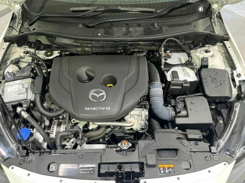 MAZDA2