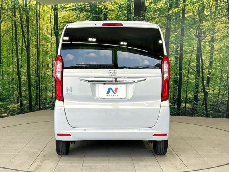 N BOX